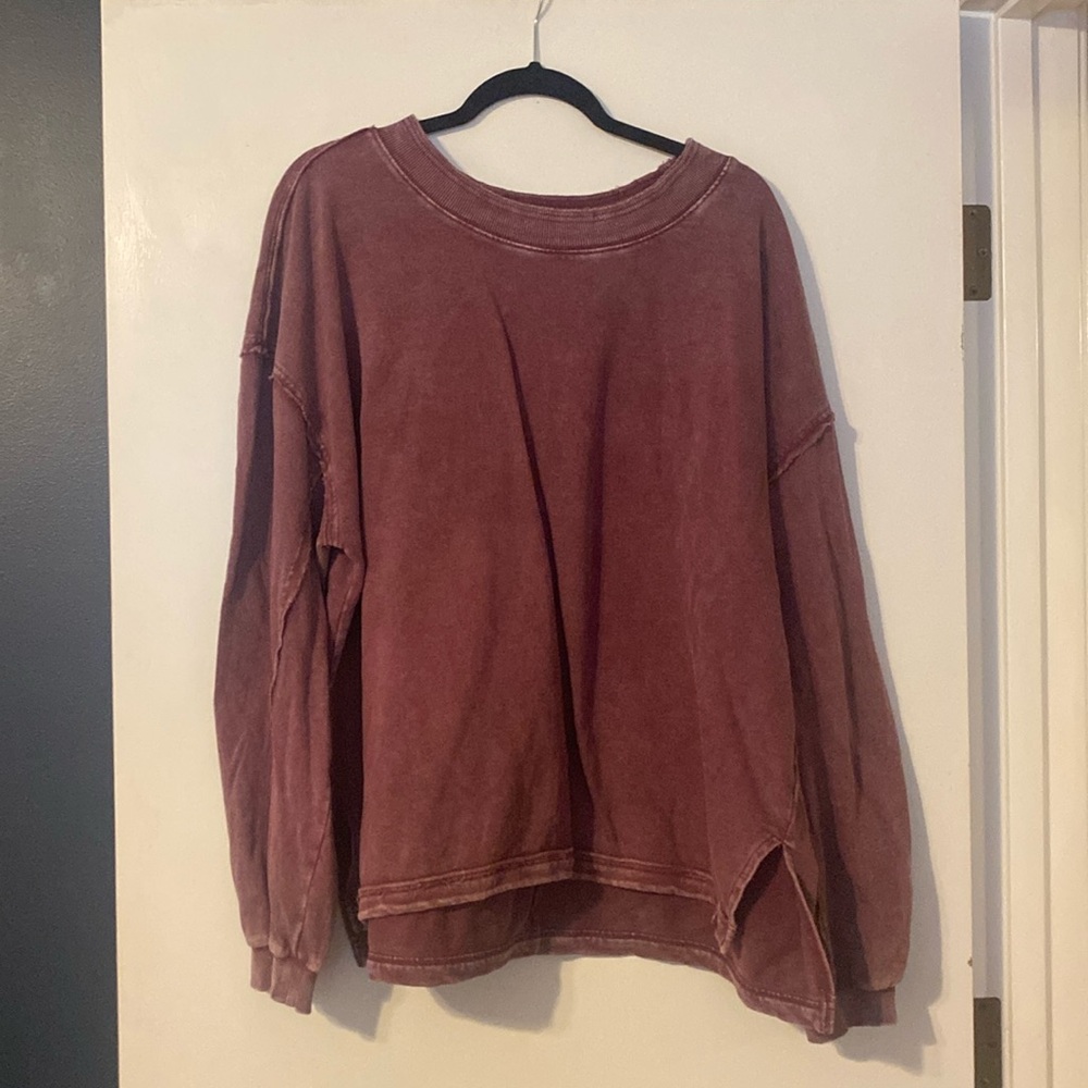 PULLOVER SWEATSHIRT